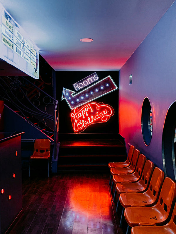 Living Room: A Cozy Social Hub